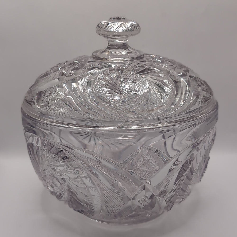 Antique / Vtg 1904-1927 McKee Prescut Aztec Covered Brilliant Glass Crystal Bowl